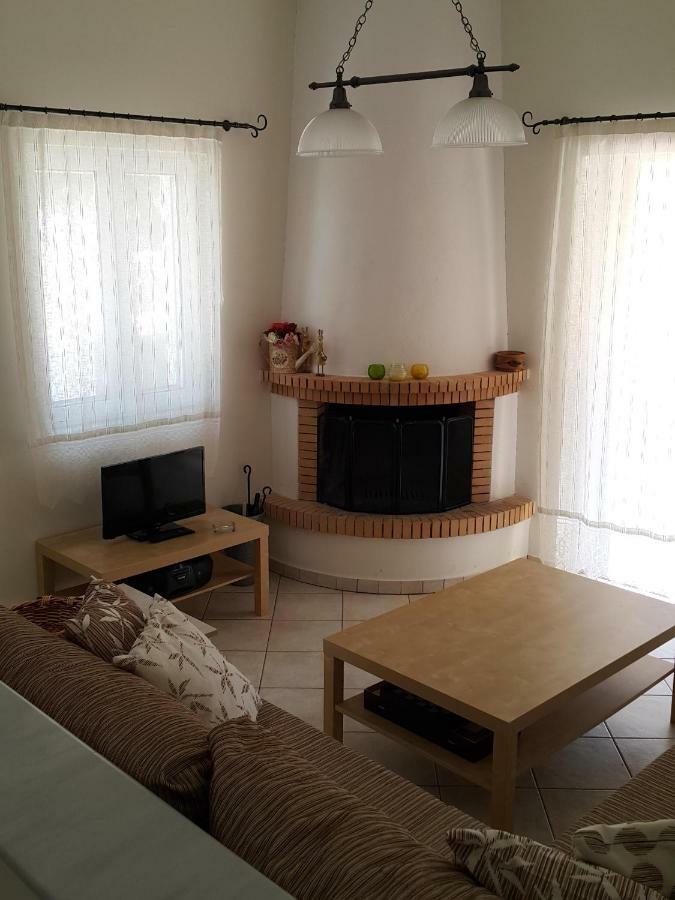 Villa Sunny Day Marathón Екстериор снимка