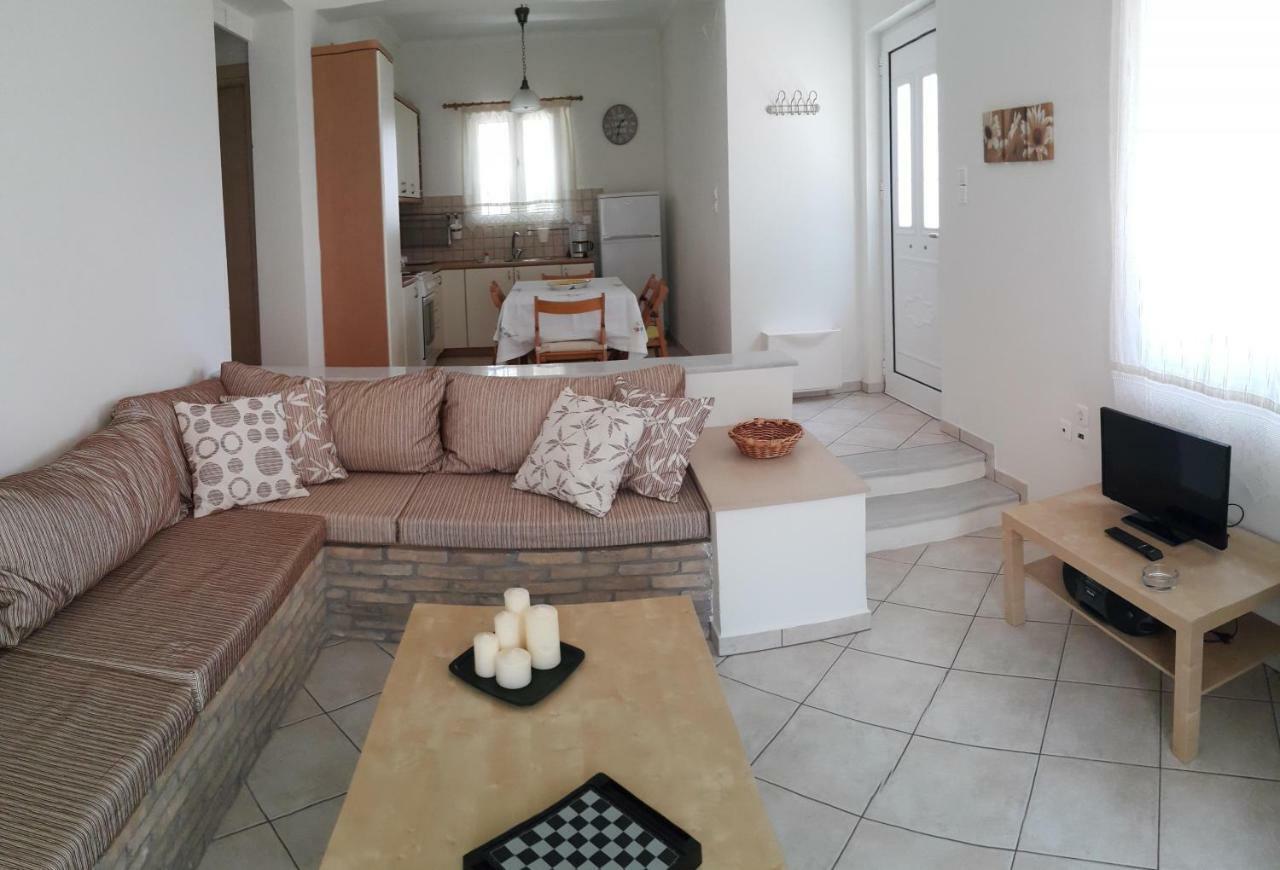Villa Sunny Day Marathón Екстериор снимка