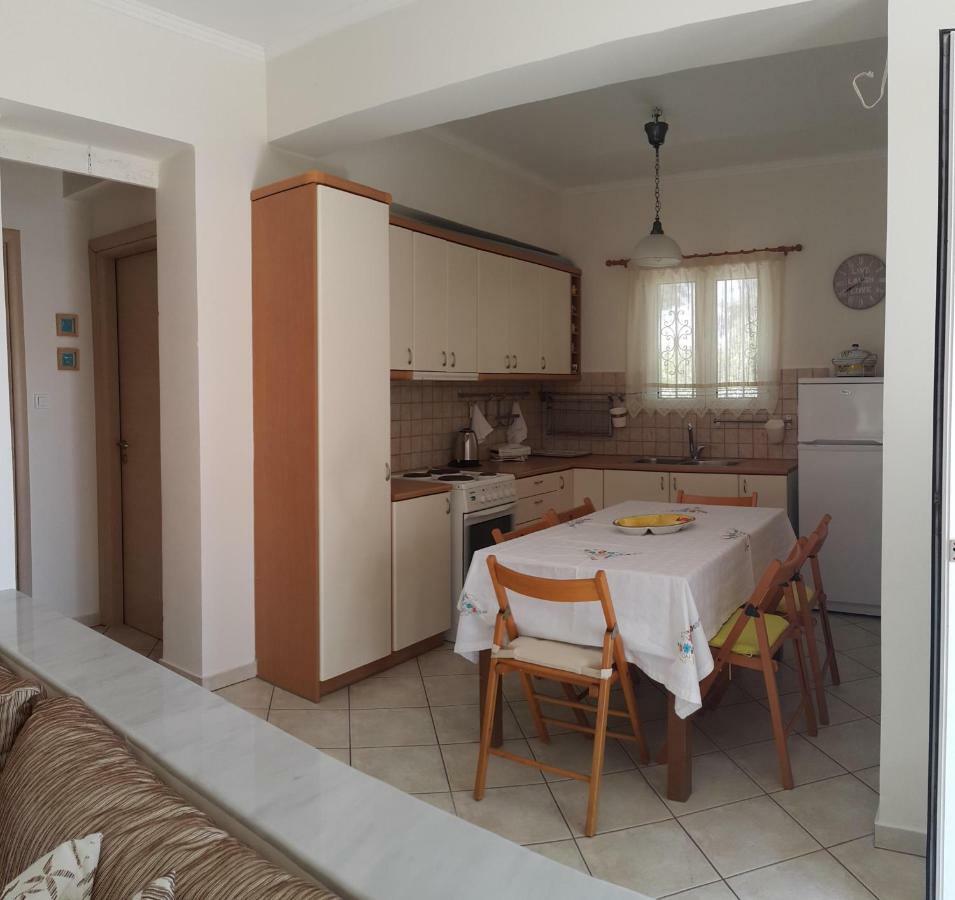 Villa Sunny Day Marathón Екстериор снимка