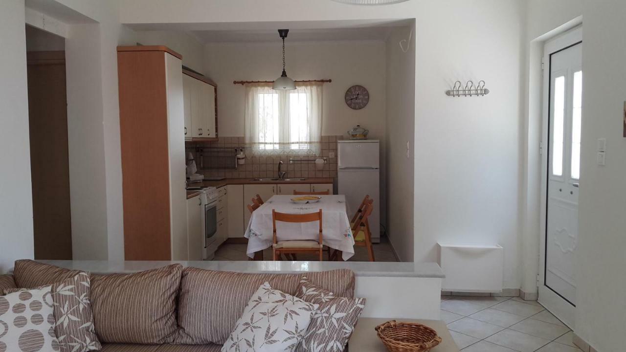 Villa Sunny Day Marathón Екстериор снимка